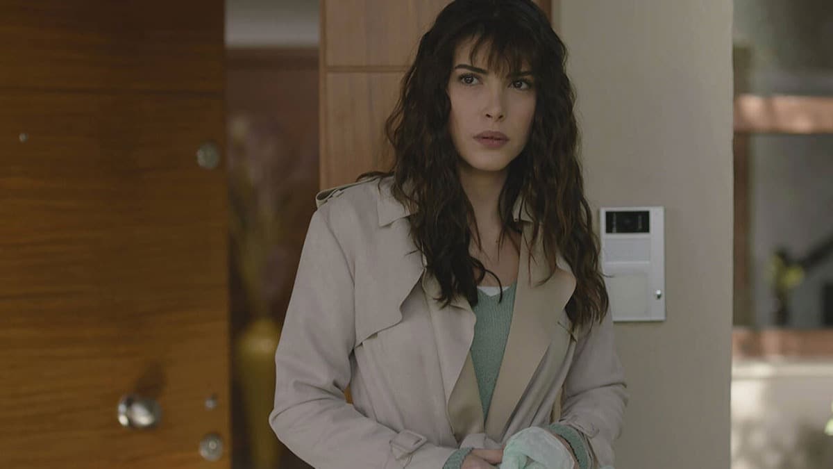 Hizmetiler'in Ela's Deniz Baysal Yurtcu ka yanda, nereli? 