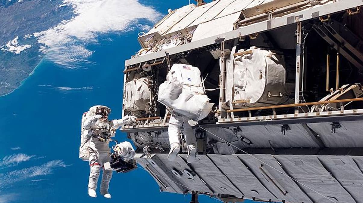 NASA astronot ar�yor: ��te aranan �artlar!