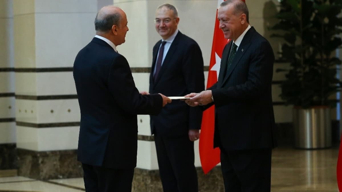 Arnavutluk Bykelisi Ribo, Bakan Erdoan'a gven mektubu sundu