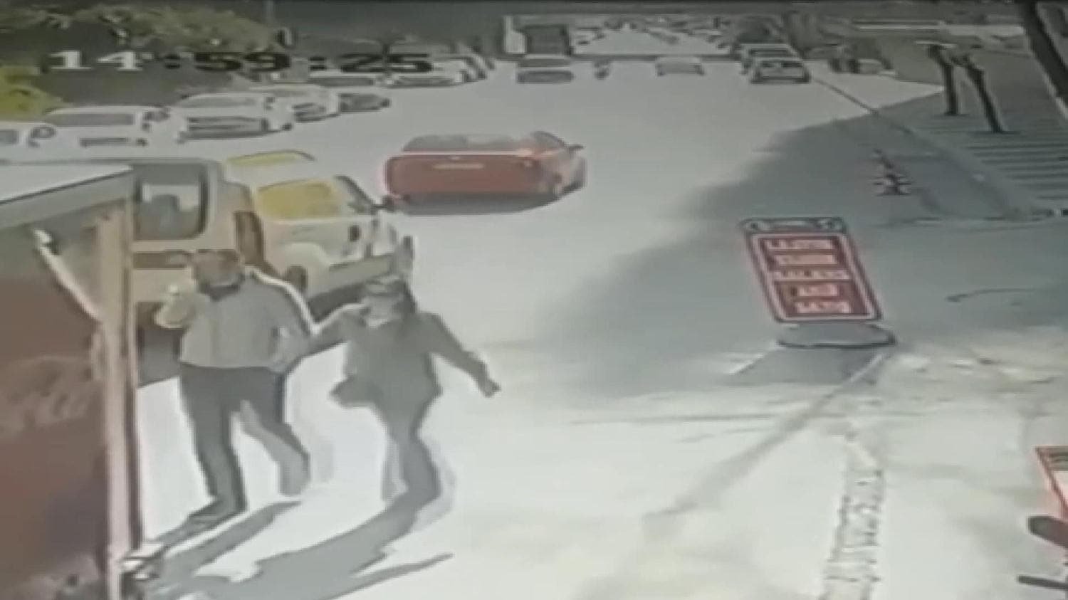 �arpt��� motosikletliyi b�yle s�r�kledi