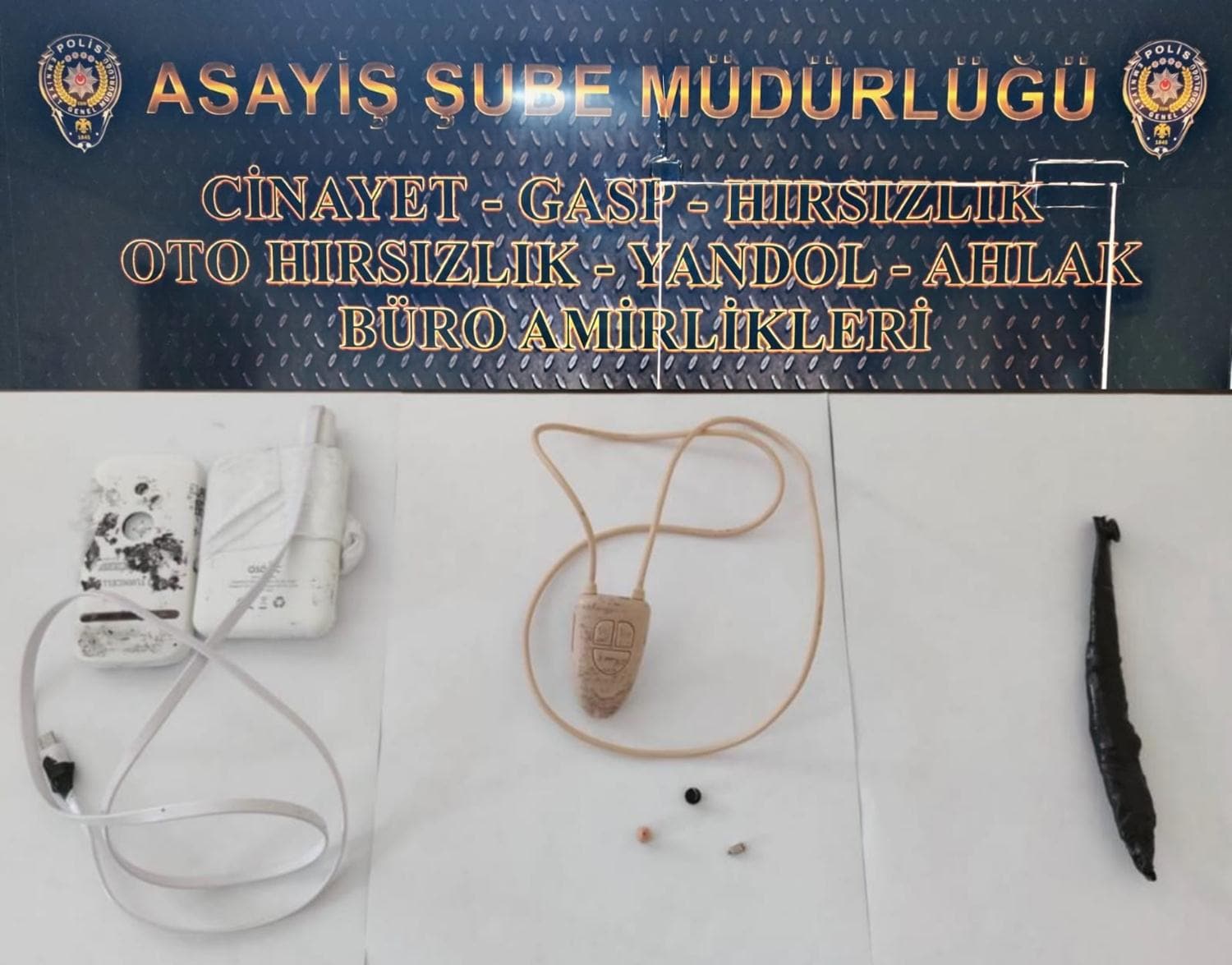 Ehliyet s�nav�nda d��me kameral� kopya d�zene�iyle yakaland�