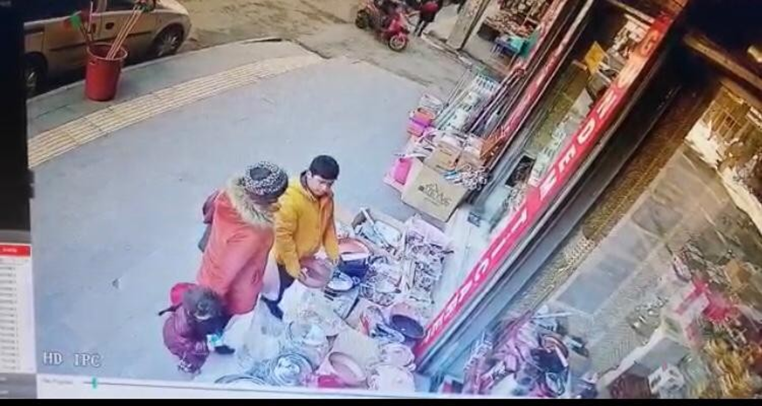 Kendisi g�zc�l�k yapt�, o�luna tencere �ald�rd�!