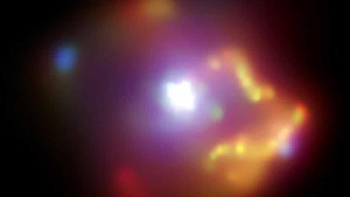 NASA 160 bin k yl uzaktaki bir spernova kalntsnn fotorafn paylat