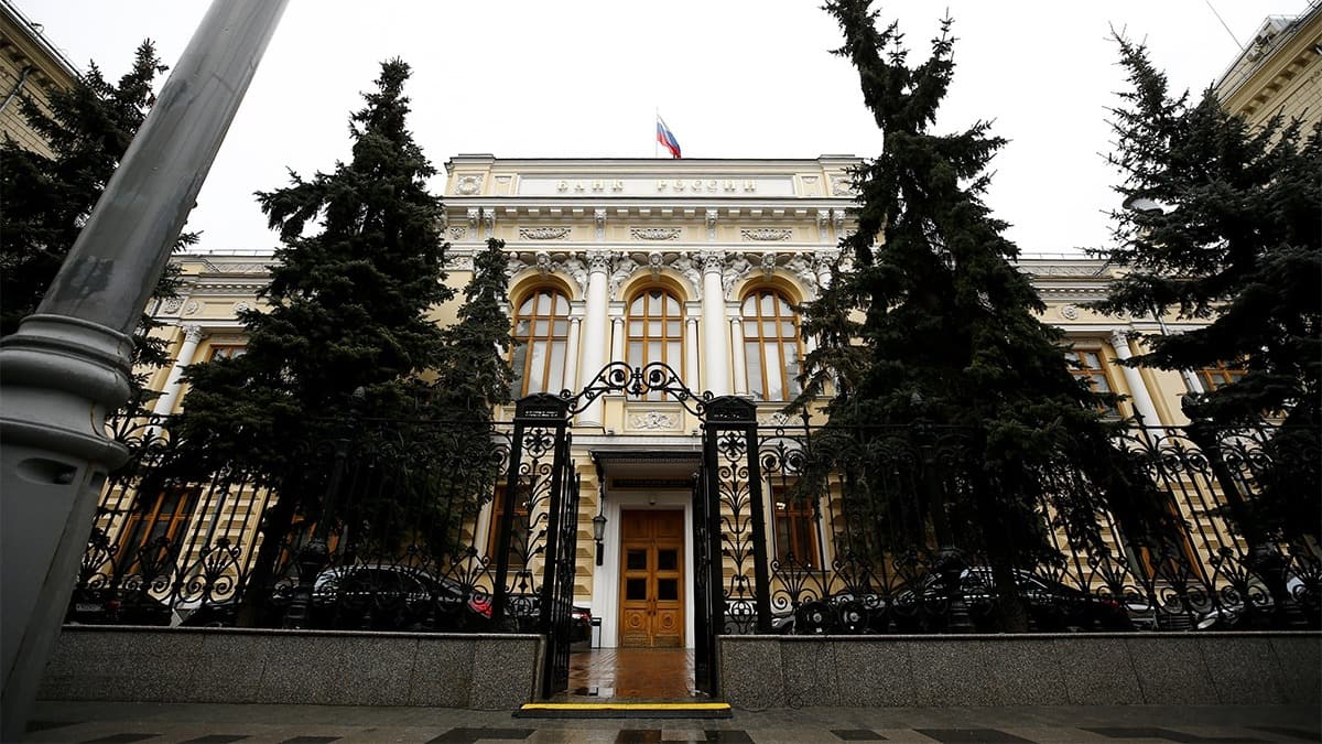 Rusya Merkez Bankas dviz satmaya balyor