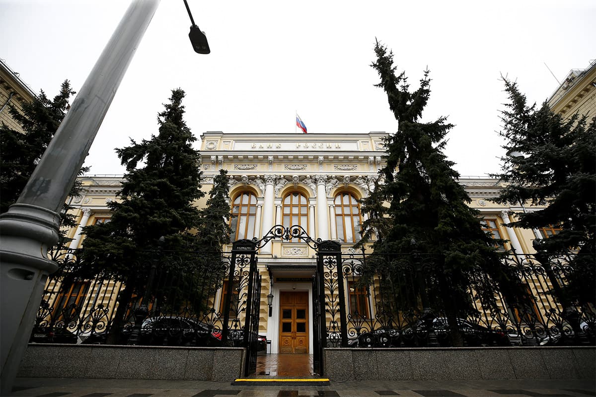 Rusya Merkez Bankas dviz satmaya balyor