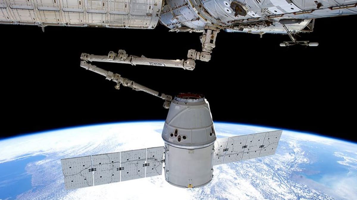 SpaceX'in kargo arac Uluslararas Uzay stasyonu'na ulat