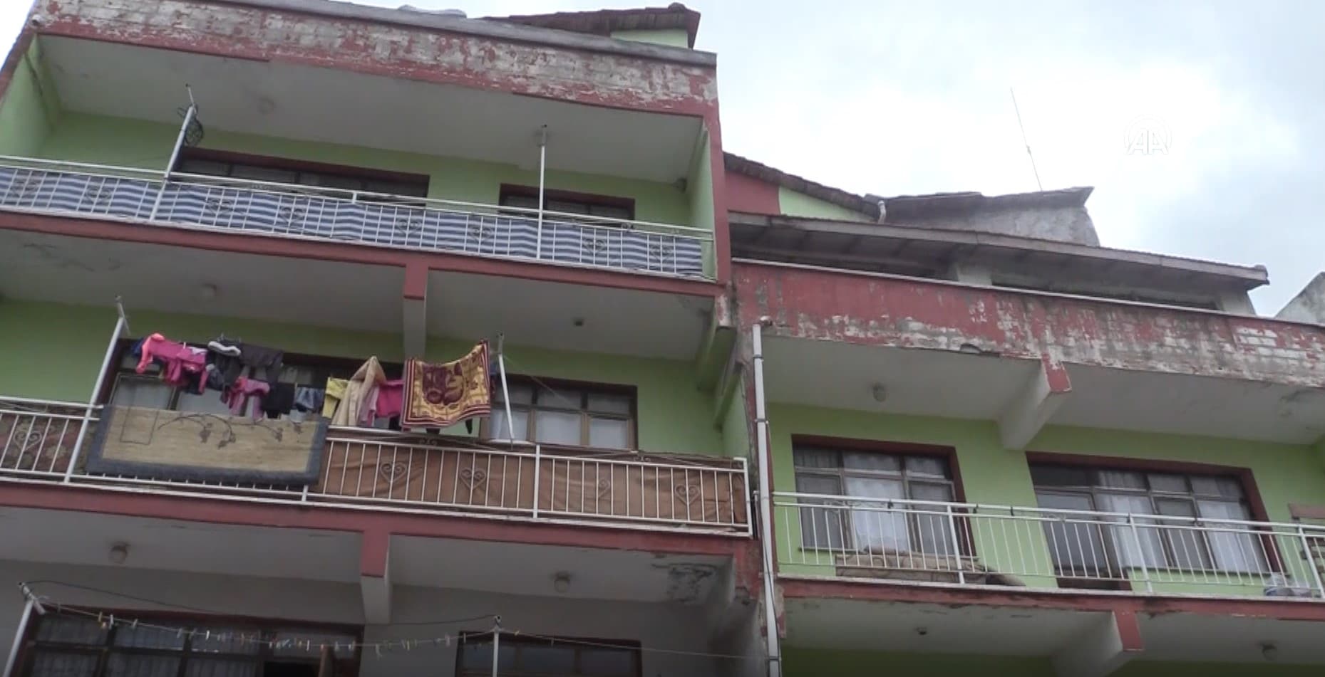 Suriyeli katil zanl�s�, �ld�rd��� hamile kad�n ve o�lunun mezar�n� kazm��