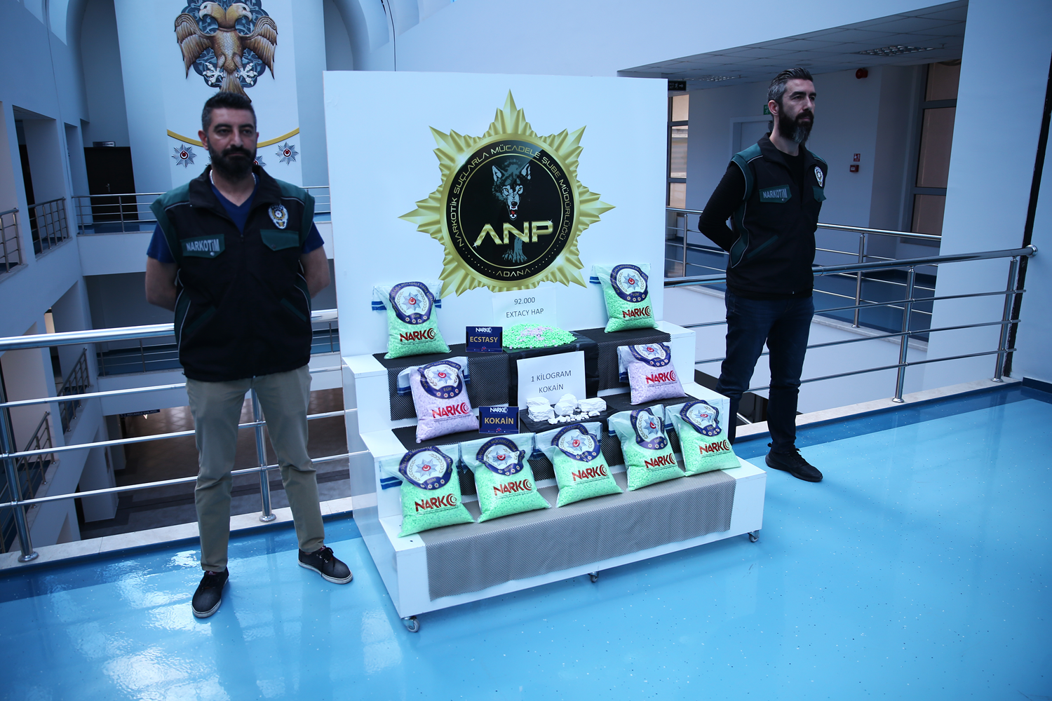 1 kilogram kokain, 92 bin uyu�turucu hap ele ge�irildi