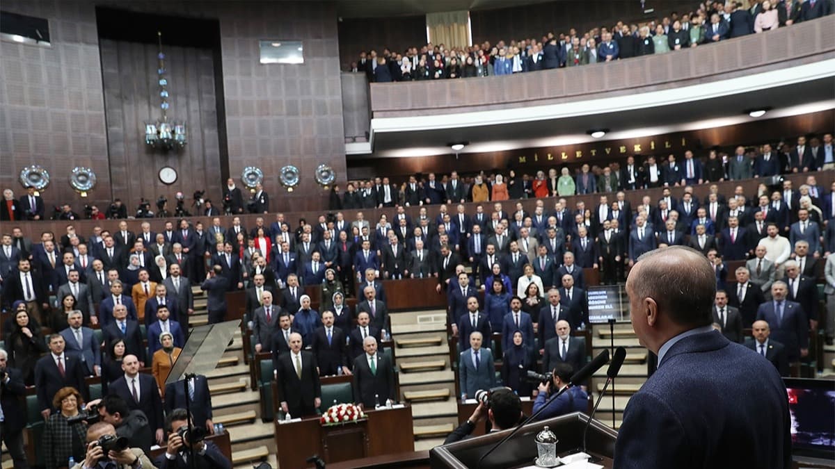 AK Parti'den koronavirs nlemi
