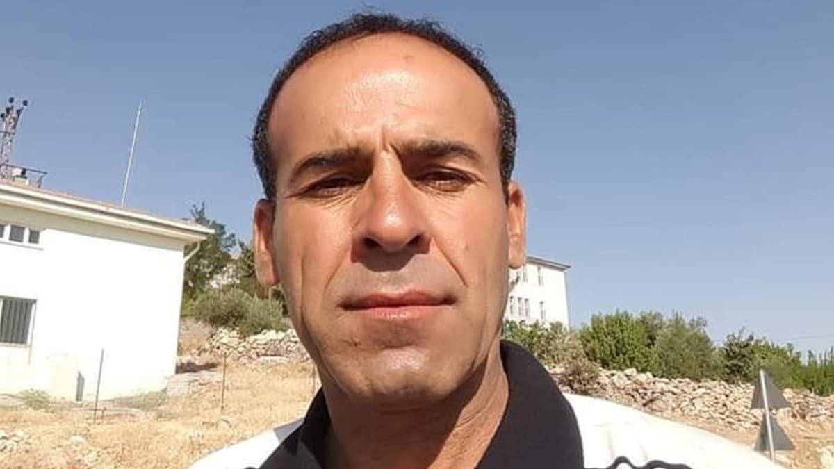 Anne ve babasn uykularnda baklad 