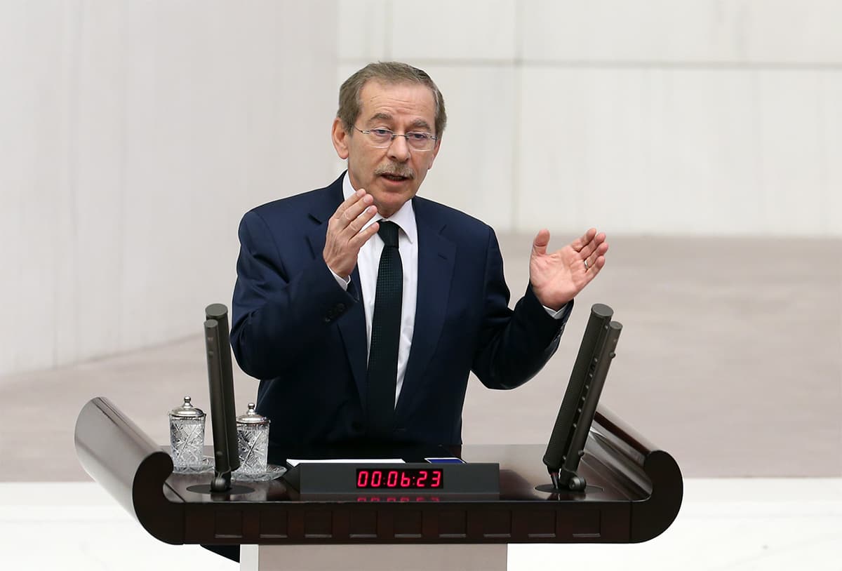 CHP'li Abd�llatif �ener'den akla ziyan koronavir�s payla��m�