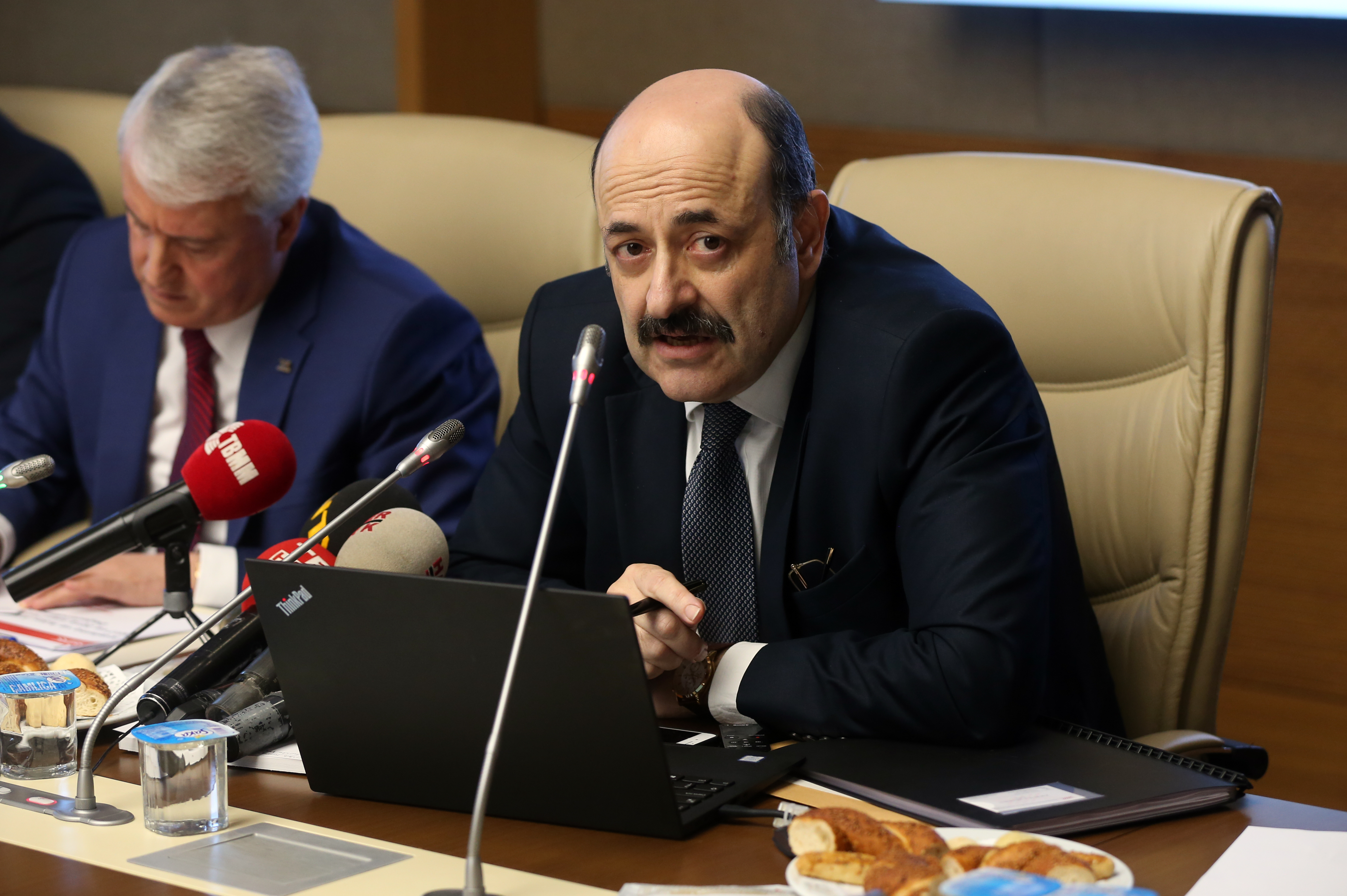 Y�K Ba�kan� Sara�: Meselenin tatile getirilmesini do�ru bulmuyorum