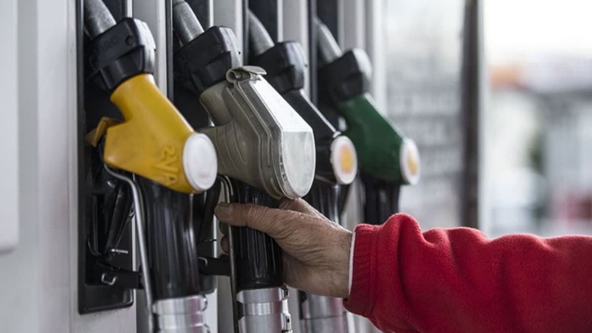 Son dakika... Benzine ikinci byk indirim: Bu gece yarsndan itibaren geerli olacak