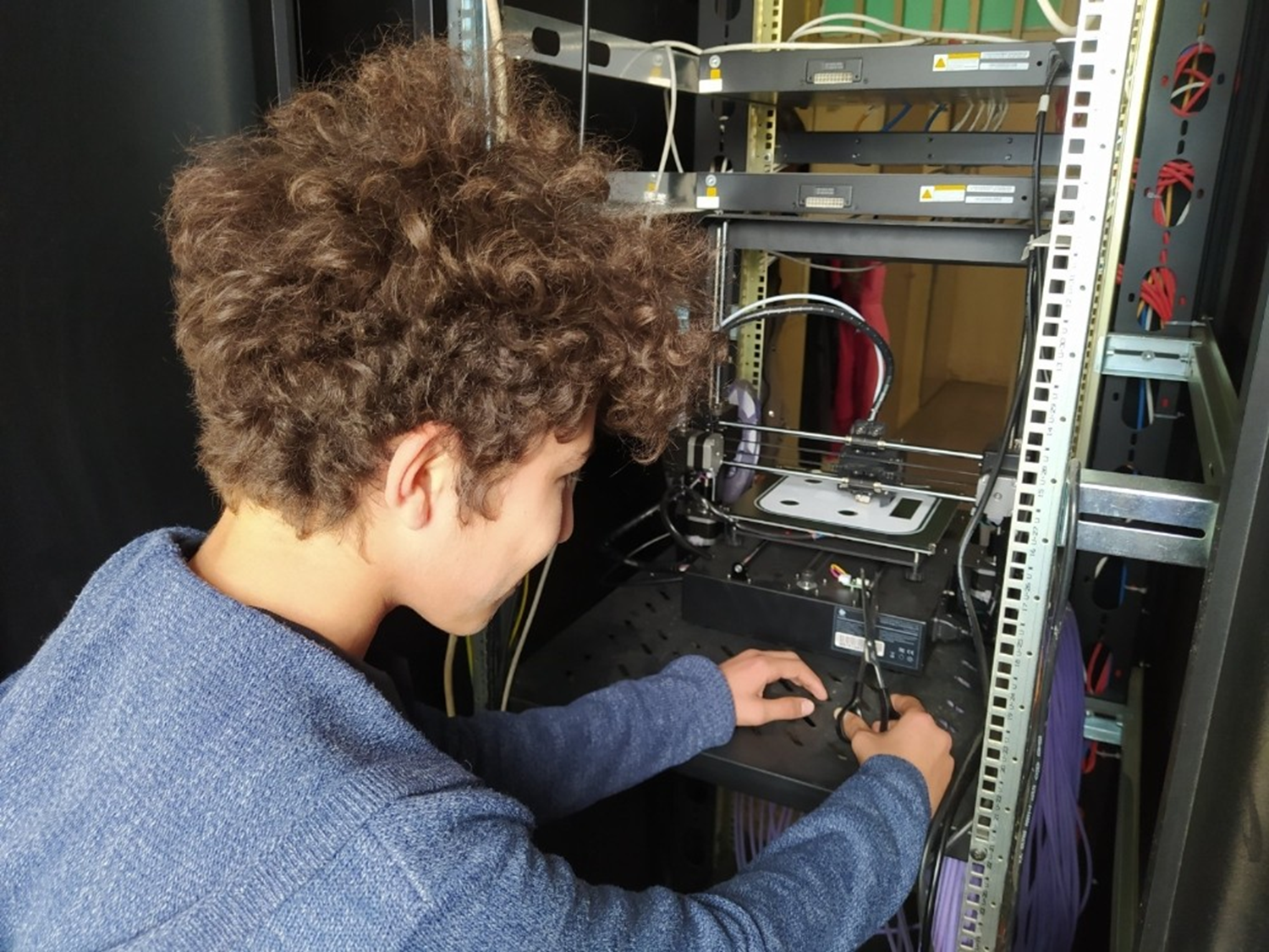 Hurdadan robot yapan ��renciler ��retmenlerinin destekleriyle �� boyutlu yaz�c� ile hayallerini ger�ekle�tiriyor