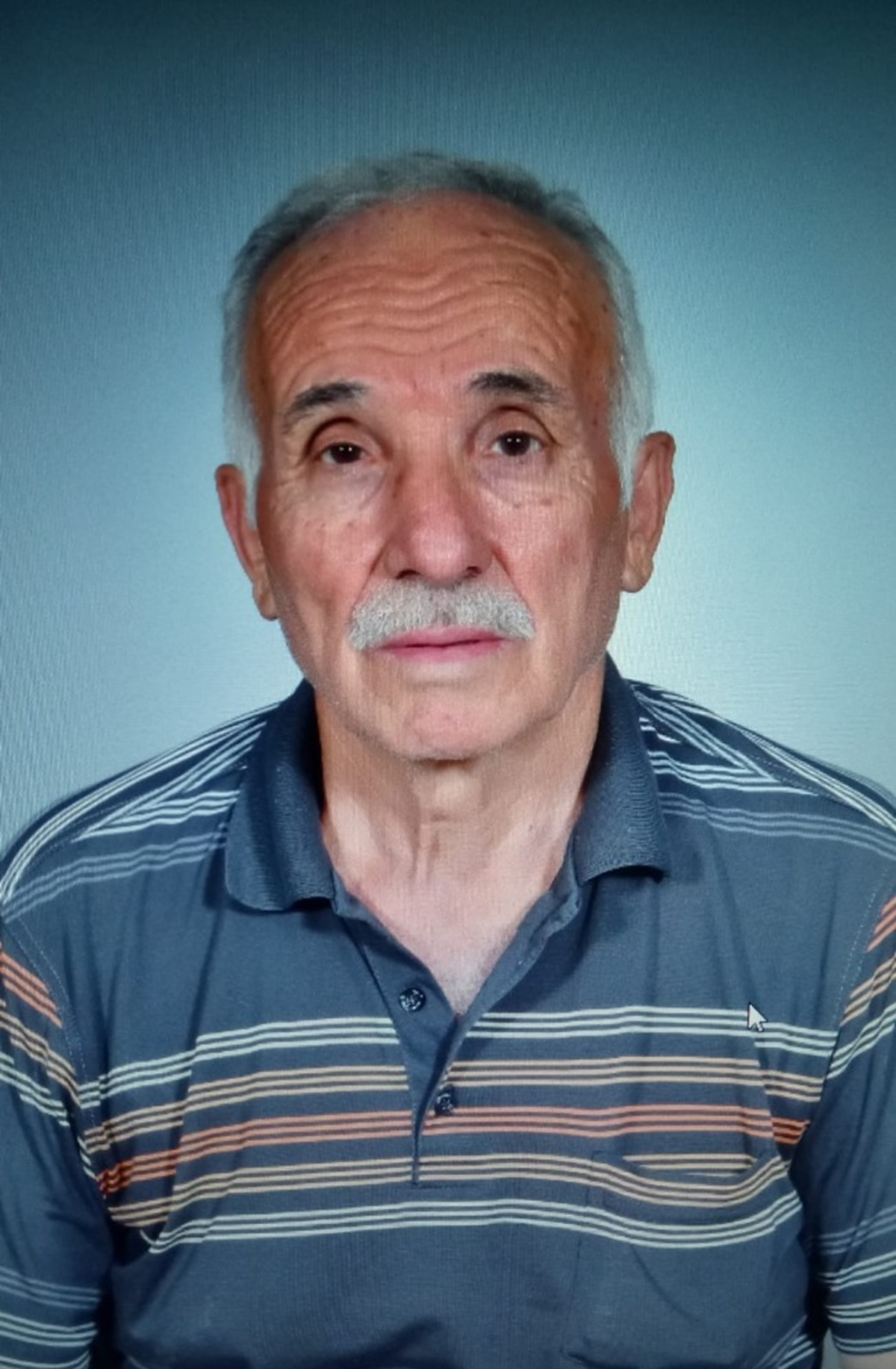 Telefonunu a�may�nca pe�inden gittiler, emekli astsubay�n cesedi bulundu