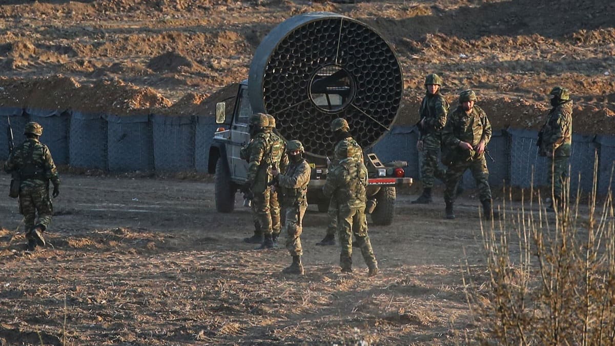 Yunan'n hinlii ters tepti: Yunan gvenlik gleri snmaclara attklar gaz bombalarndan etkileniyor