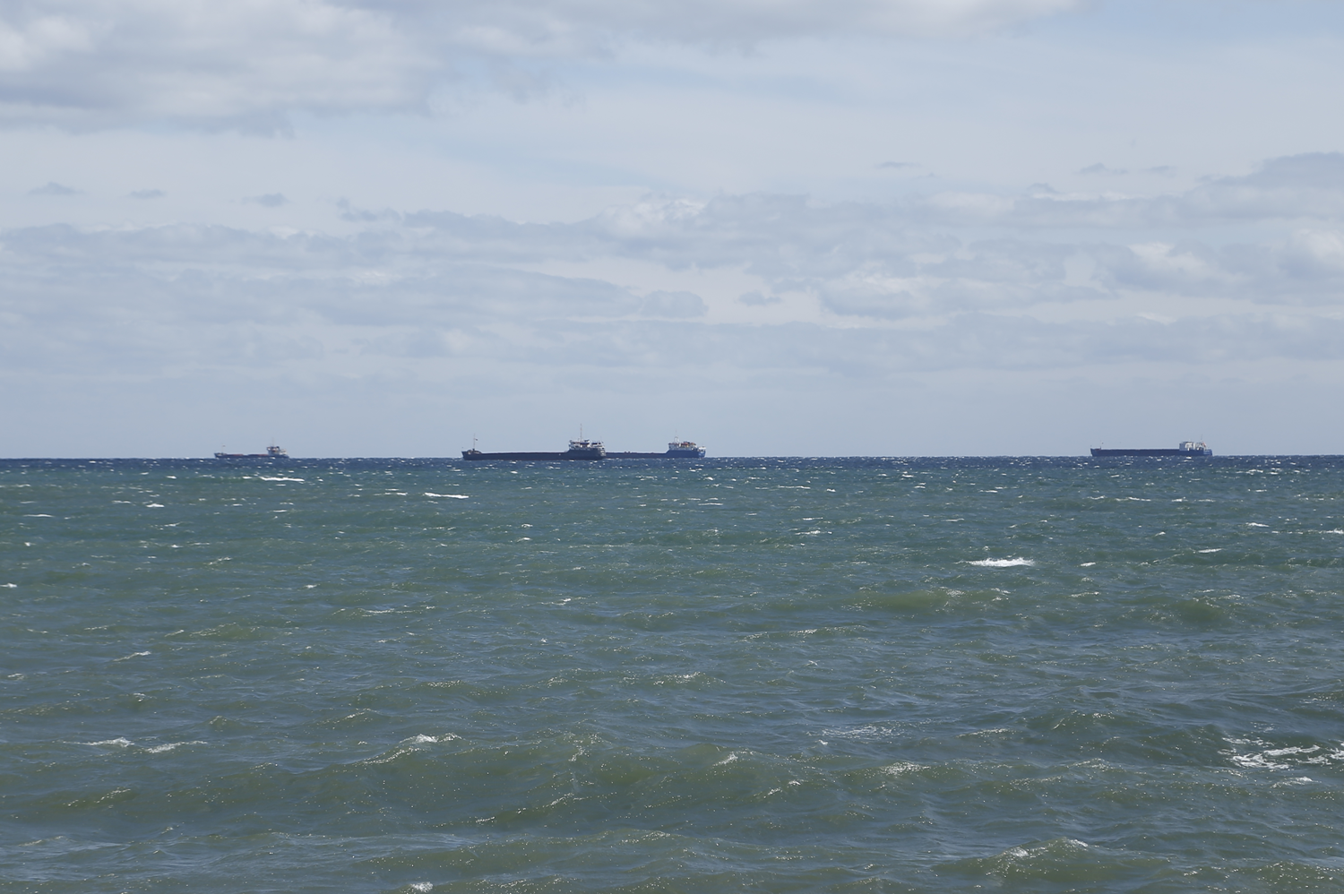 Marmara'da poyraz deniz ula��m�n� aksatt�
