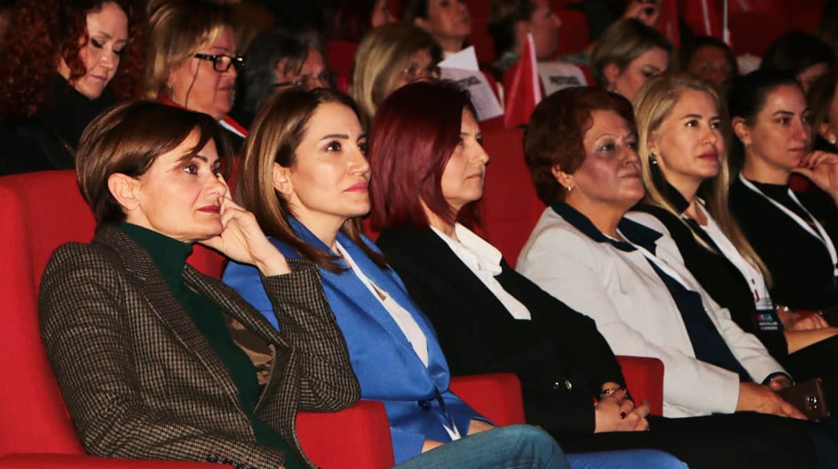 O isim adayl�ktan �ekildi: Kariyerimi bitirdim
