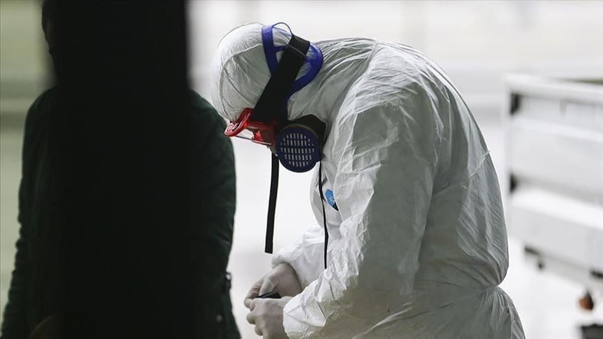 Cezayir'den Kovid-19 nedeniyle camileri kapatma karar