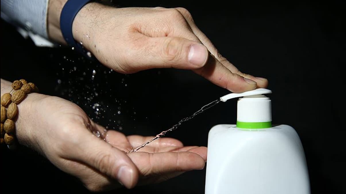 Eczaneler, dezenfektan �retimi i�in Bilim Kurulundan onay bekliyor