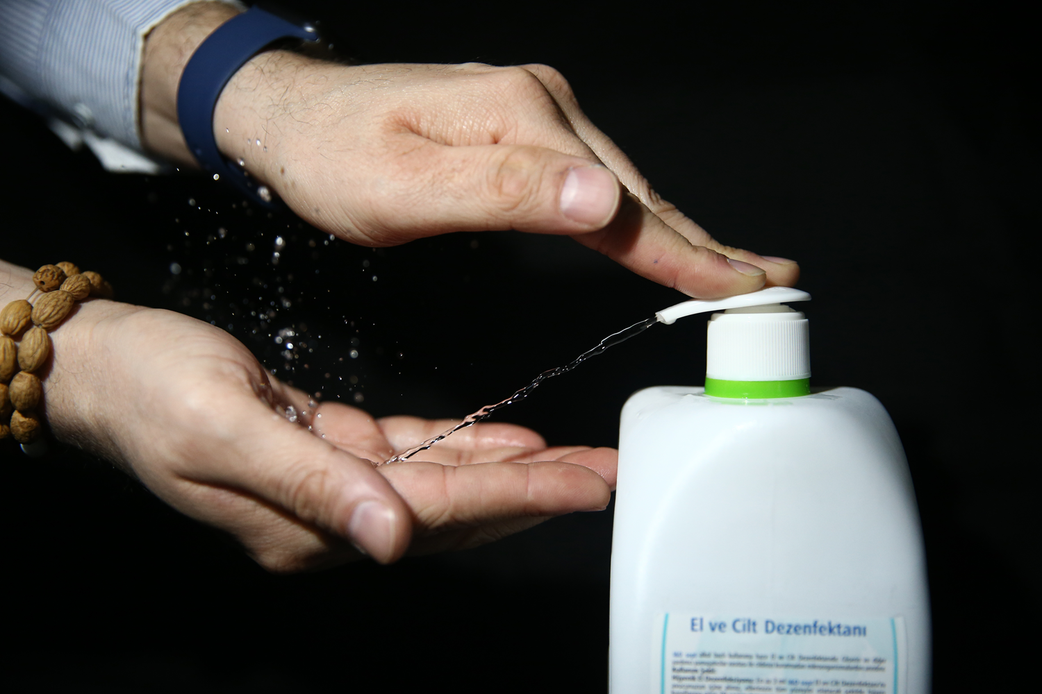 A��r� kolonya ve dezenfektan egzama yapabilir