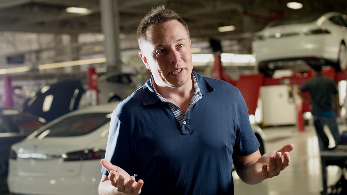 Elon Musk, Tesla'y karantinaya almama inadn srdryor