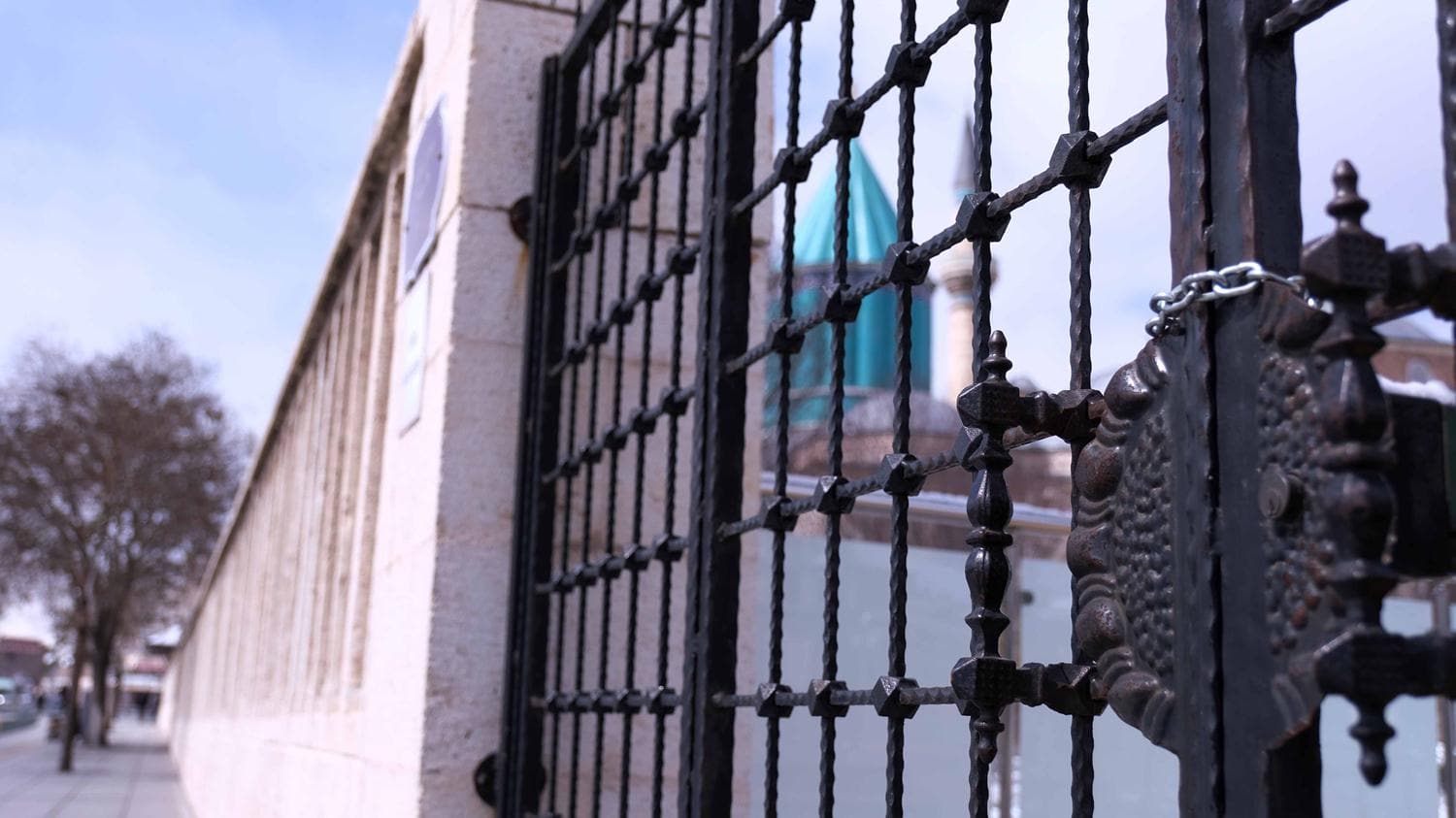 Mevlana M�zesi, koronavir�s nedeniyle ziyarete kapat�ld�