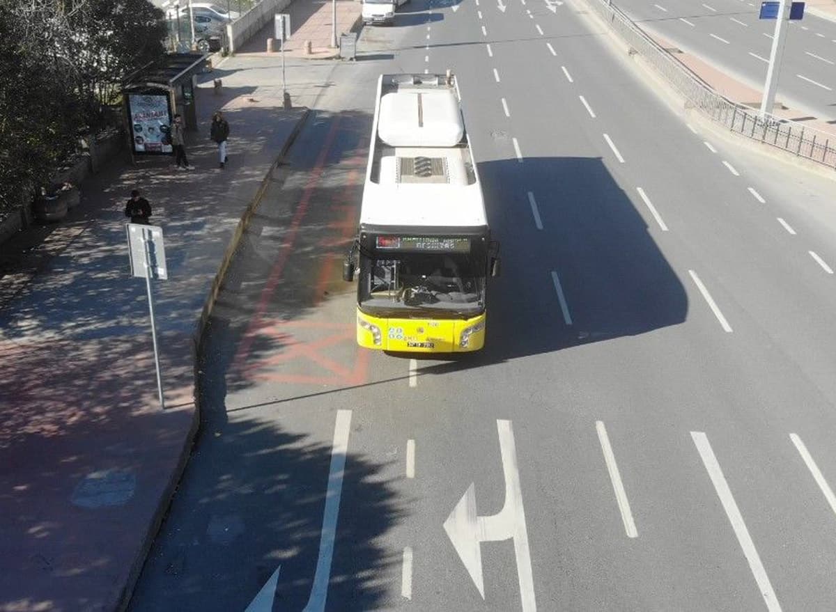 �stanbul'da ate�i olan �ETT �of�rleri direksiyon ba��na ge�emiyor