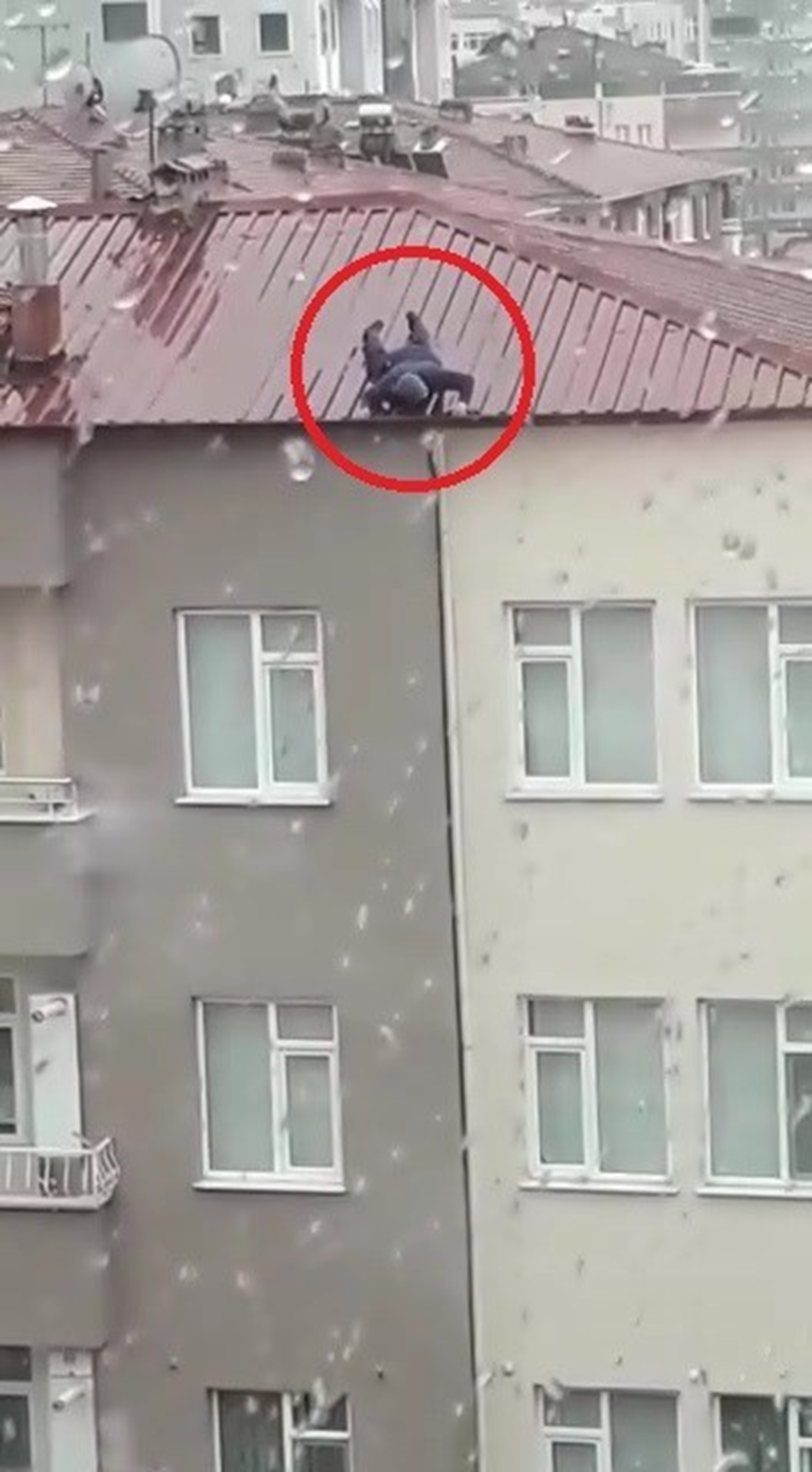 Tamir iin 5 katl binann atsna kt... Yrekler aza geldi