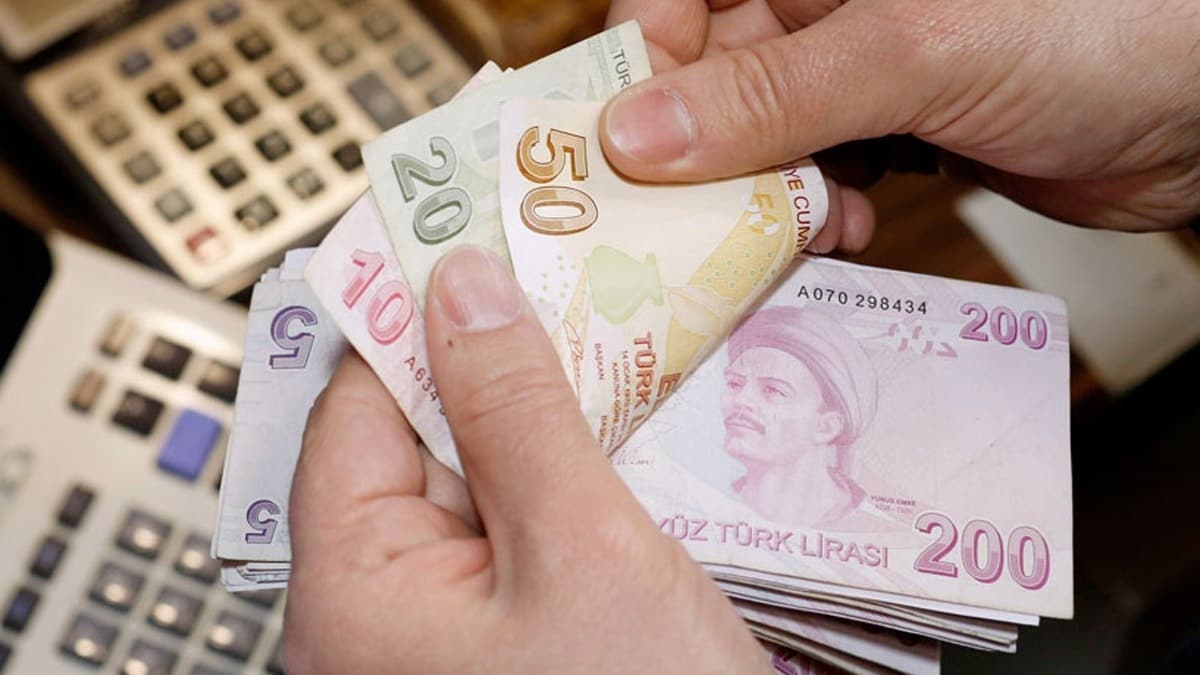 Son dakika... Bakan Seluk: Nisan ayndan itibaren en dk emekli maan 1000 liradan 1500 liraya kacak