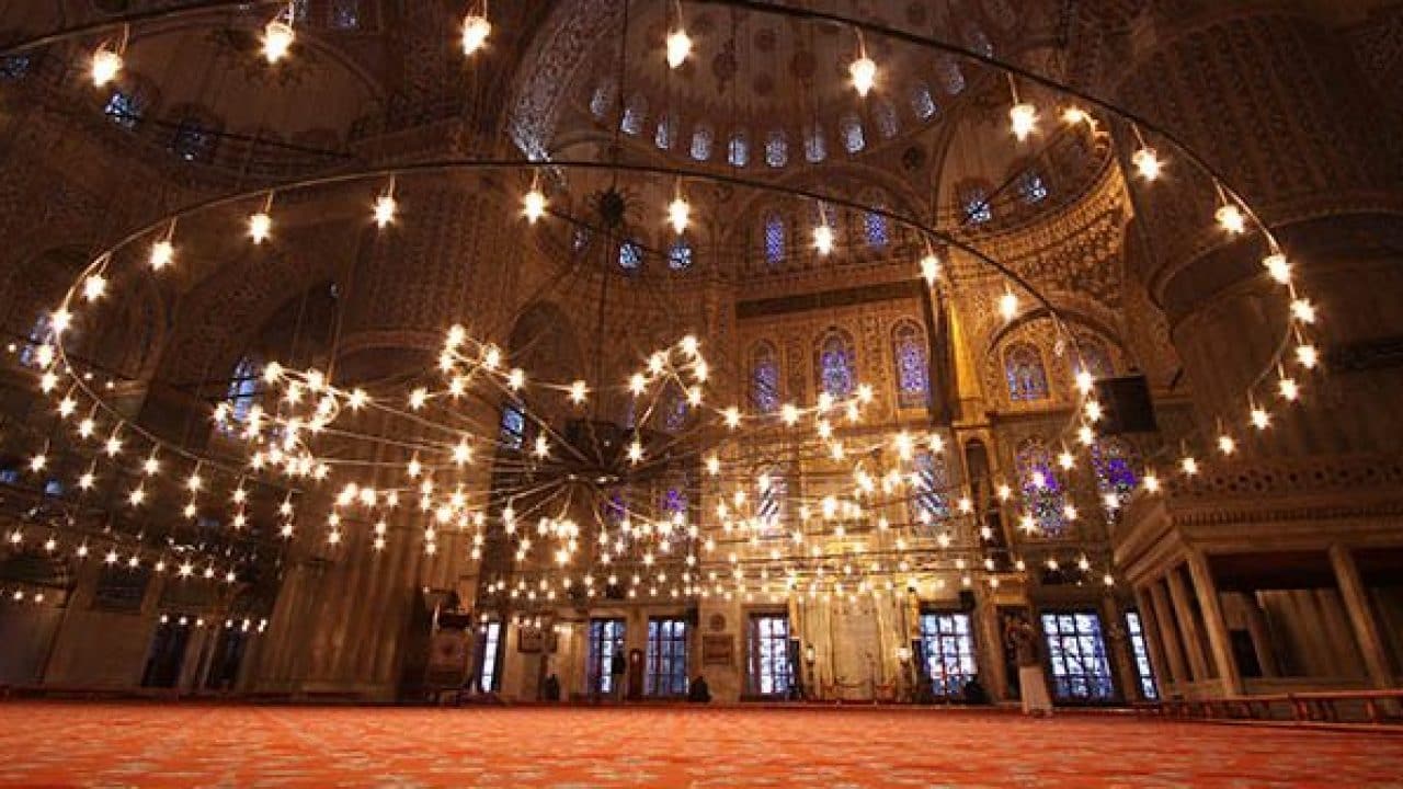 Mira� Kandili tesbihleri ve zikirleri nelerdir? Mira� Kandili'nde �ekilecek tesbihler hangileri?