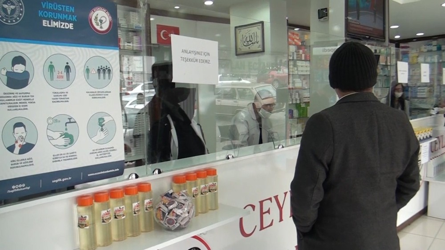 Eczanelerde 'caml� d�nem' ba�lad�