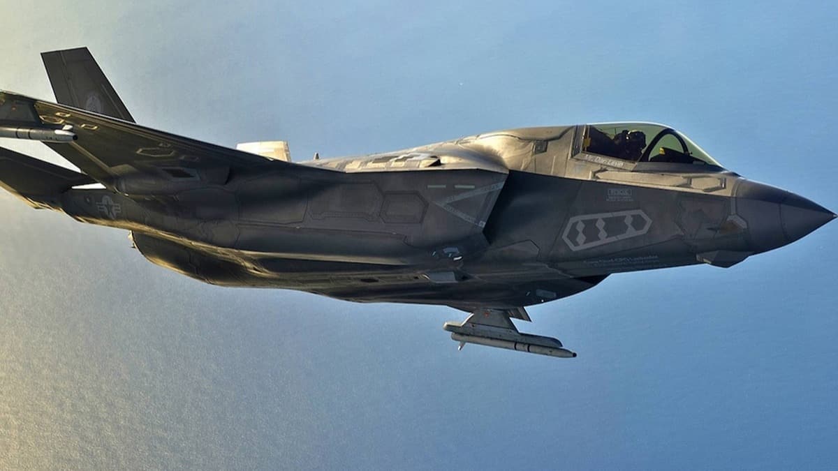 Birleik Krallk sorunlara ramen F-35'i operasyonel ilan etti