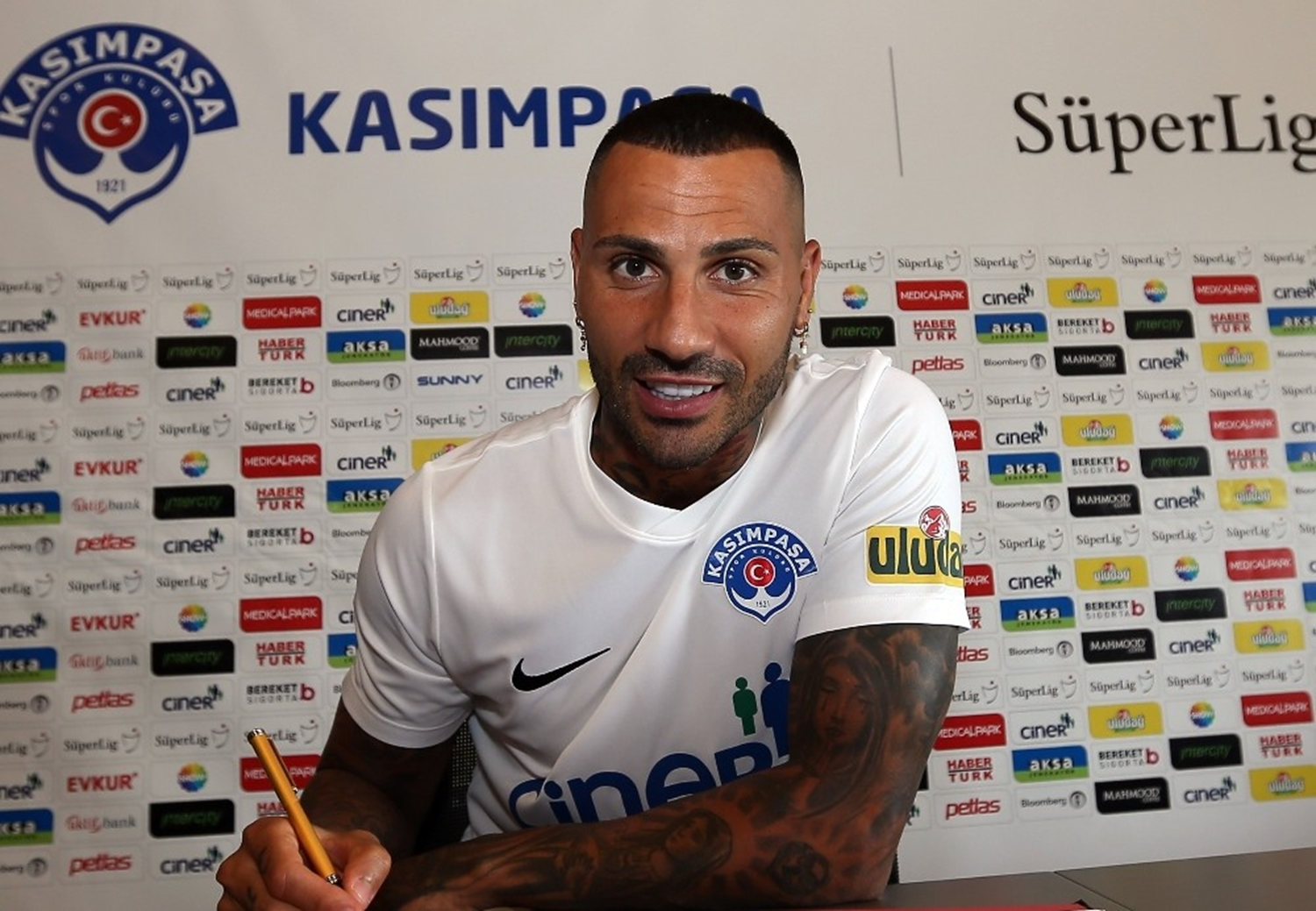 Quaresma'dan 'evde kal' �a�r�s�