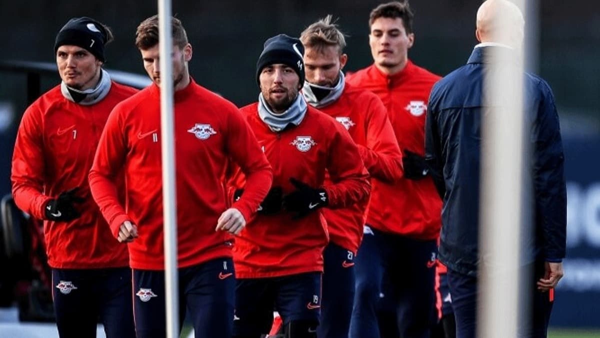 ''Futbol bizi birbirimize balyor'' Red Bull Leipzig antrenmanlara balad