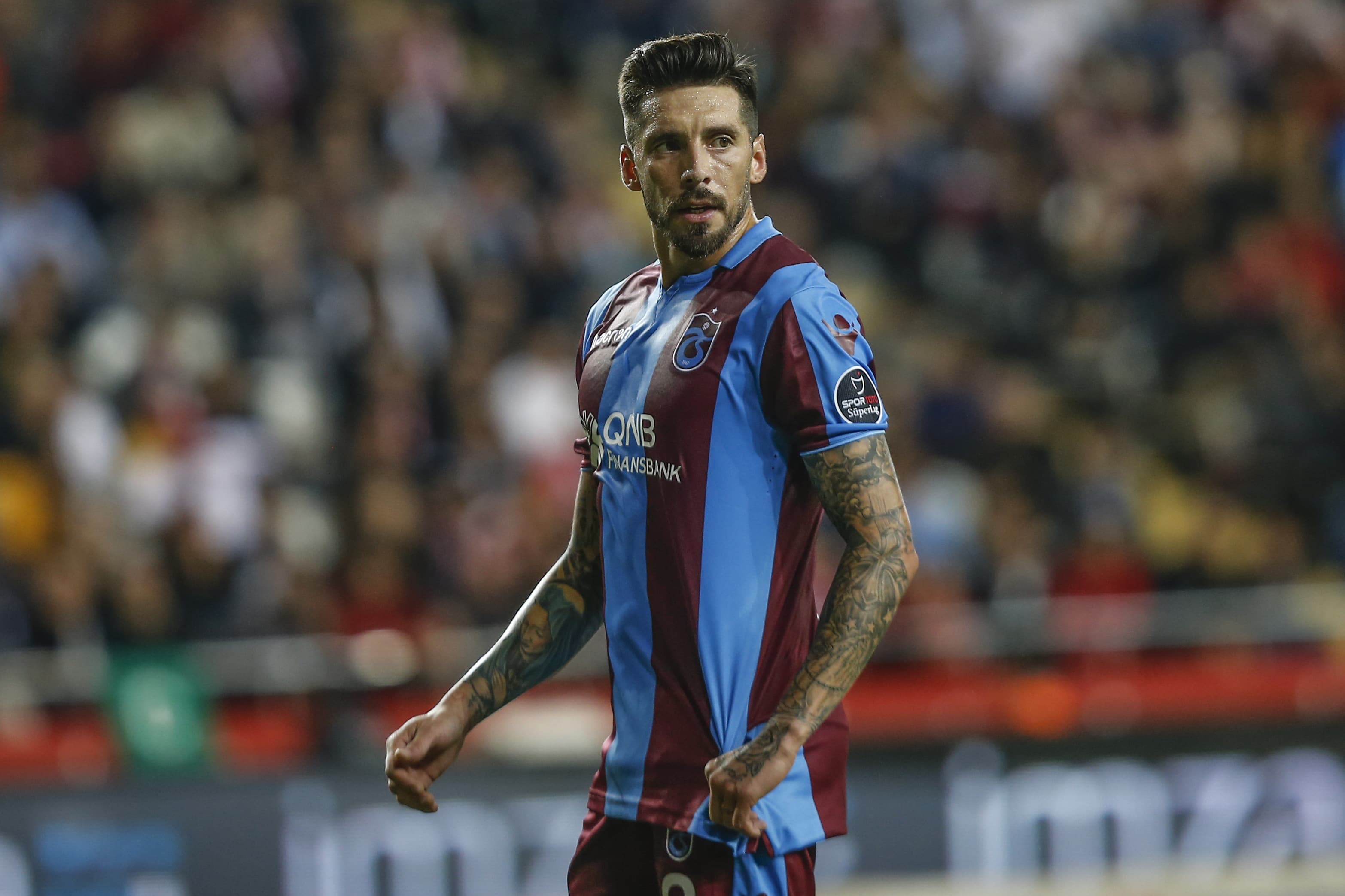 Jose Sosa'dan Mikel'e sert s�zler!