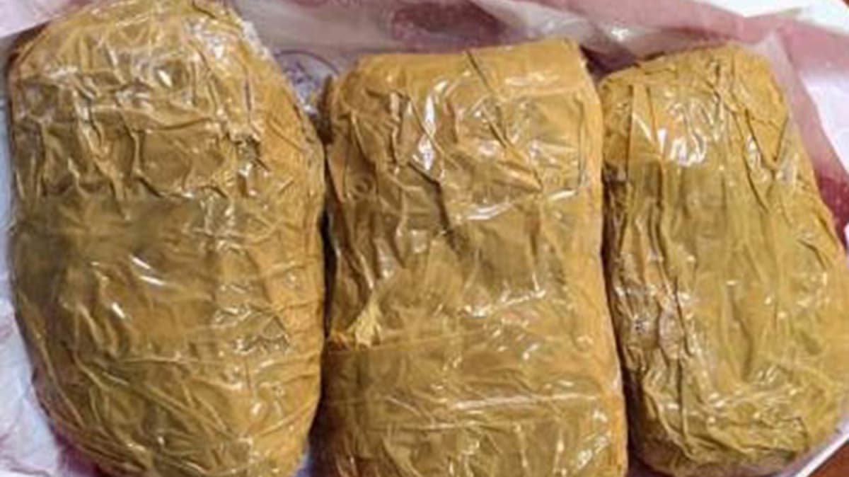 Tekirda'da bazaya gizlenmi bir kilogram kokain ele geirildi 