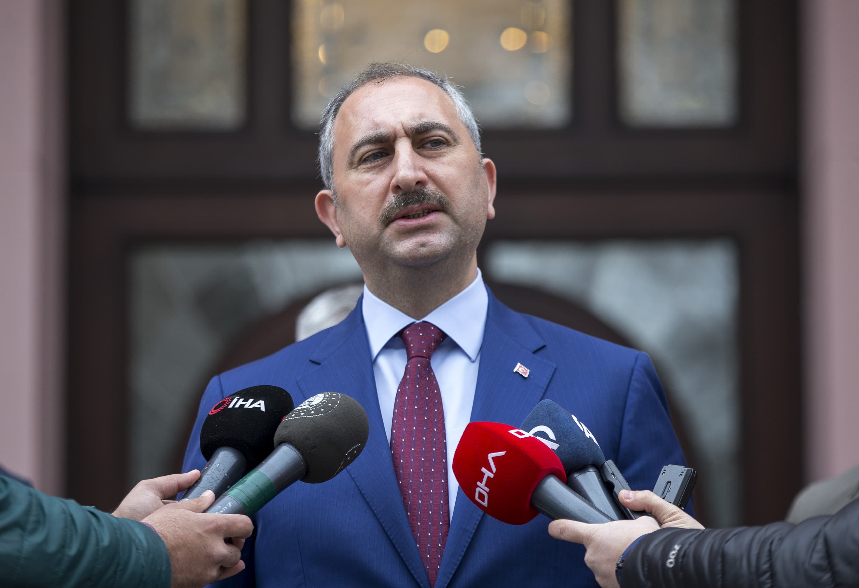 O i�letmelerden kira al�nmayacak