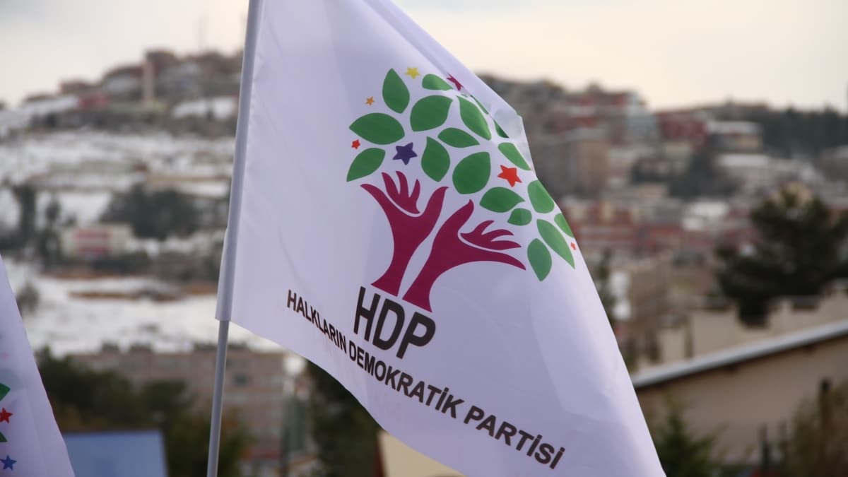 HDP'li 8 belediyeye kayyum atand