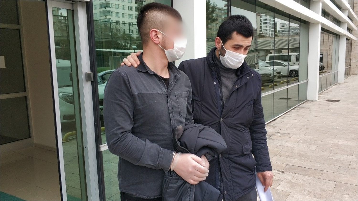 Berberi makasla yaralayan zanl� yakaland�