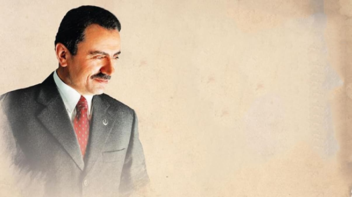 Muhsin Yaz�c�o�lu kabri ba��nda an�ld�