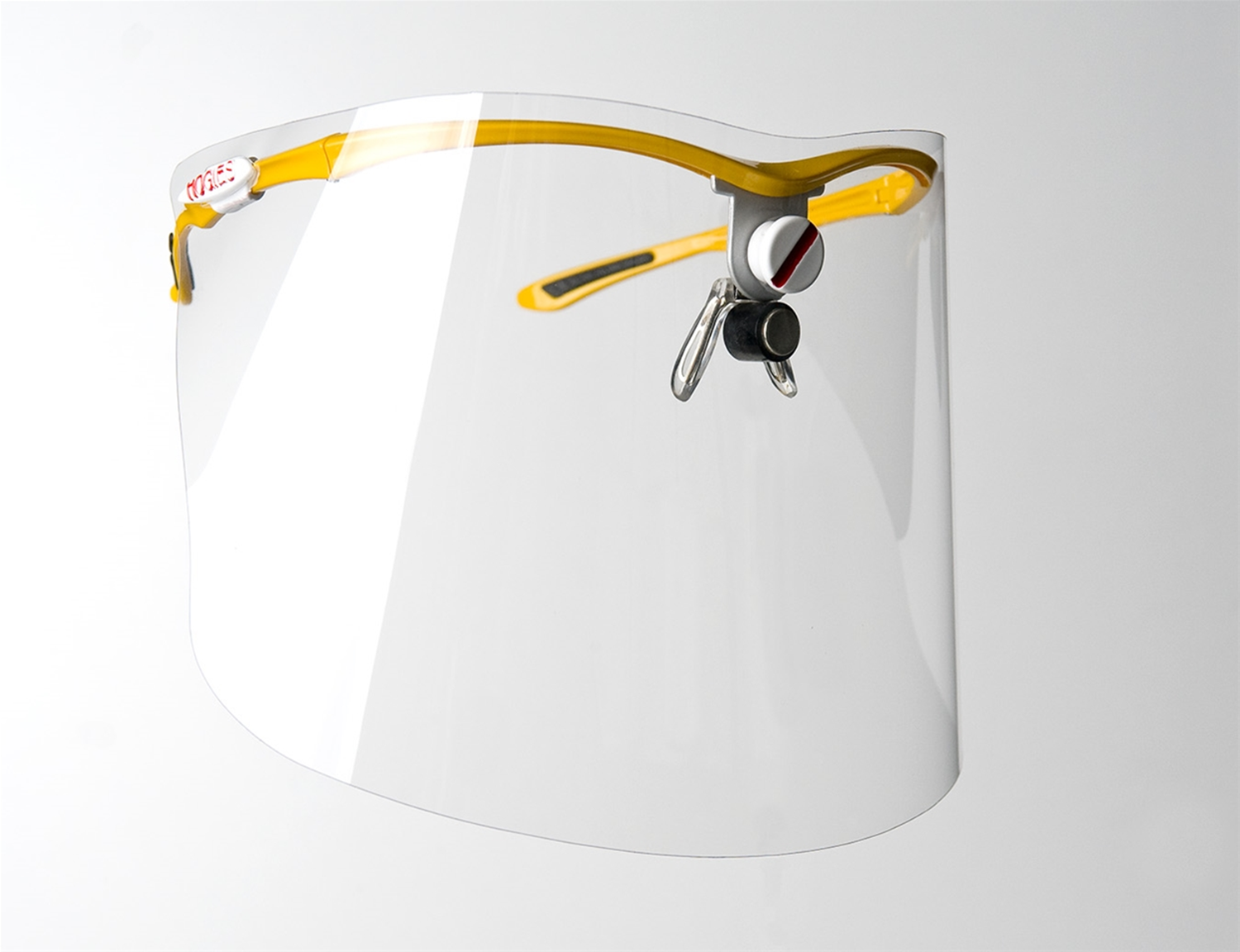 B�LSEM'ler sa�l�k �al��anlar� i�in y�z koruyucu siper �retmeye ba�lad�