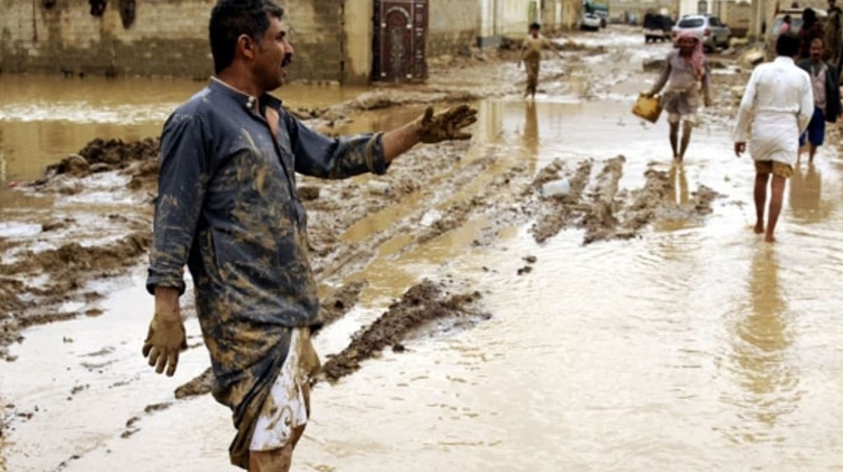 Yemen'de sel felaketi: 2 �l�