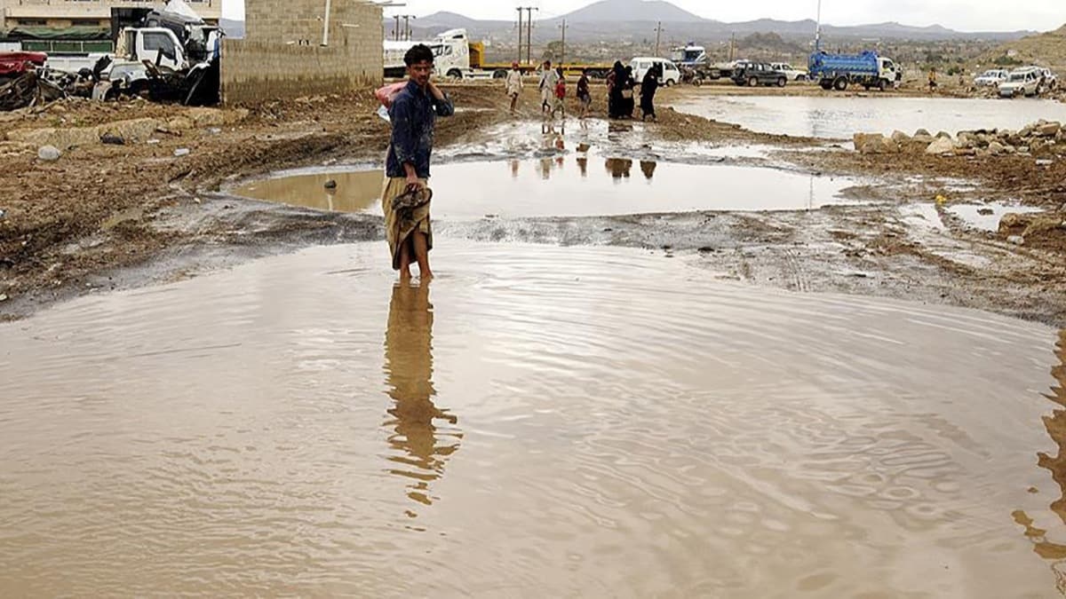 Yemen'de sel facias: 2 kii hayatn kaybetti