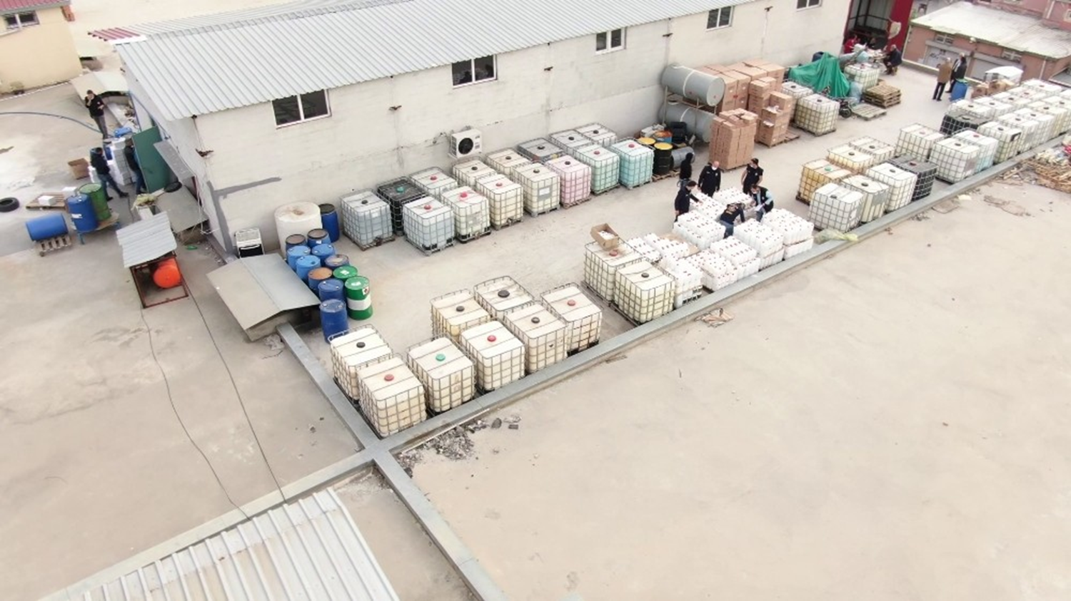 2 milyon lira de�erinde ka�ak dezenfektan ve �ampuan yakaland�