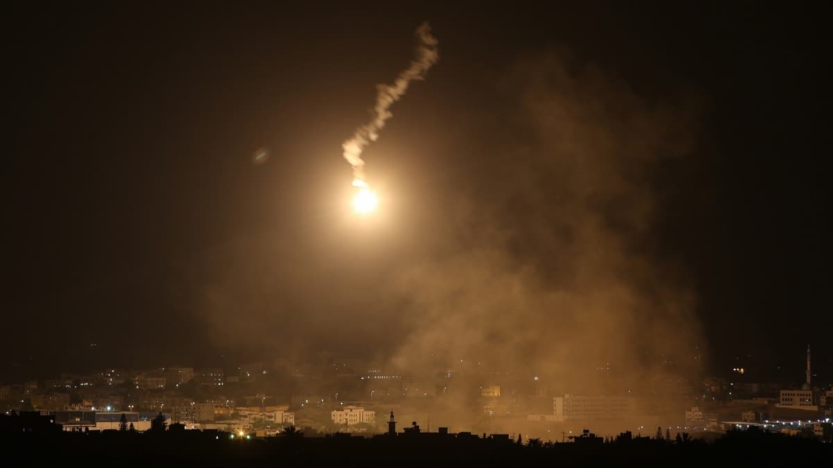 srail ordusu Gazze'ye hava saldrs dzenledi 