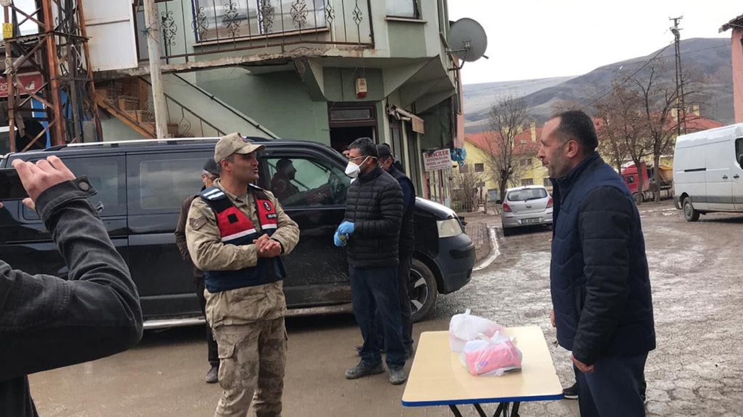 Jandarmay� kavga var diye �a��rd�lar, s�rpriz yapt�lar
