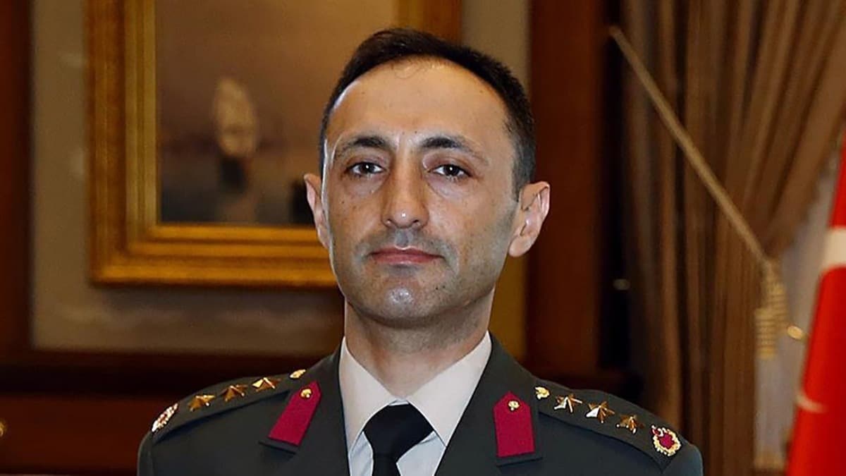 Eski Cumhurbakanl Bayaveri kurmay albay Bekir Furkan zdaban'n ihaneti gerekeli kararda