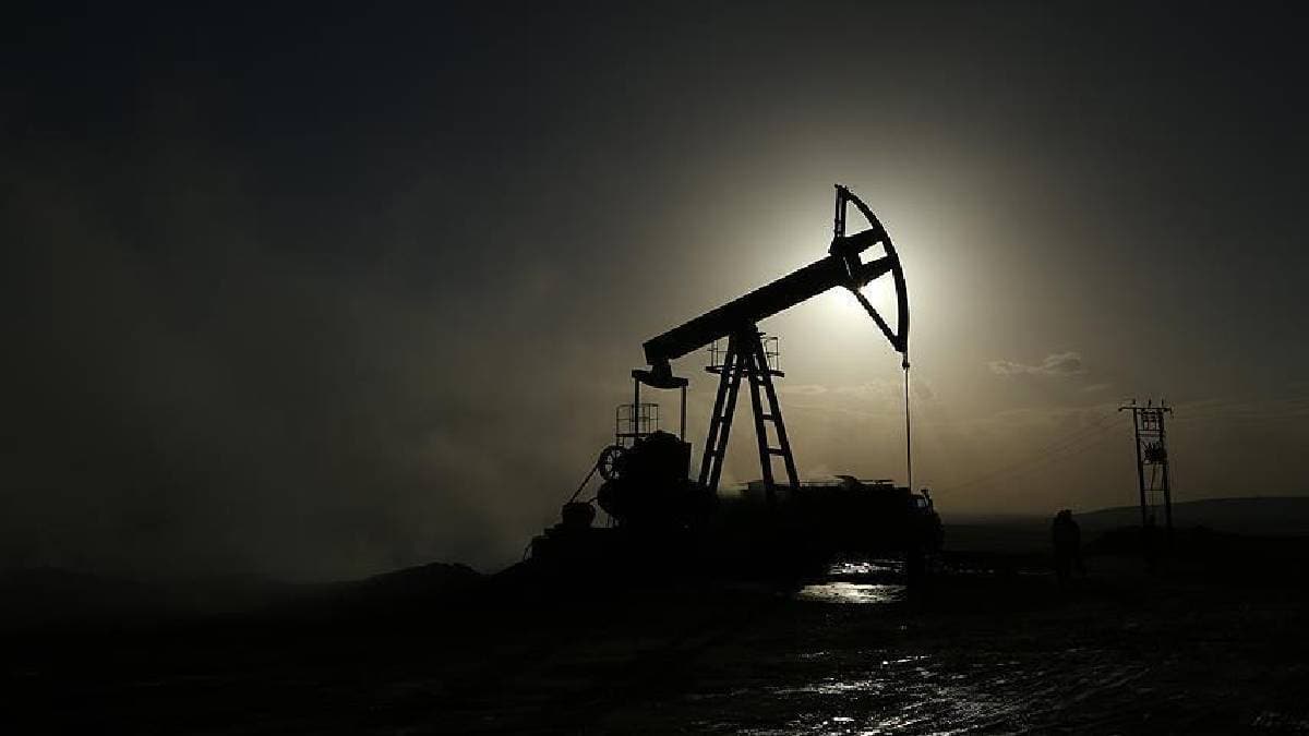 Petrol fiyatlar� dip yapt�! 17 y�l�n en d�����nde...