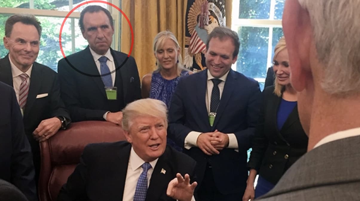 Beyaz Saray'daki dua seans�yla tan�nm��t�! Evanjelik papaz g�zalt�na al�nd�